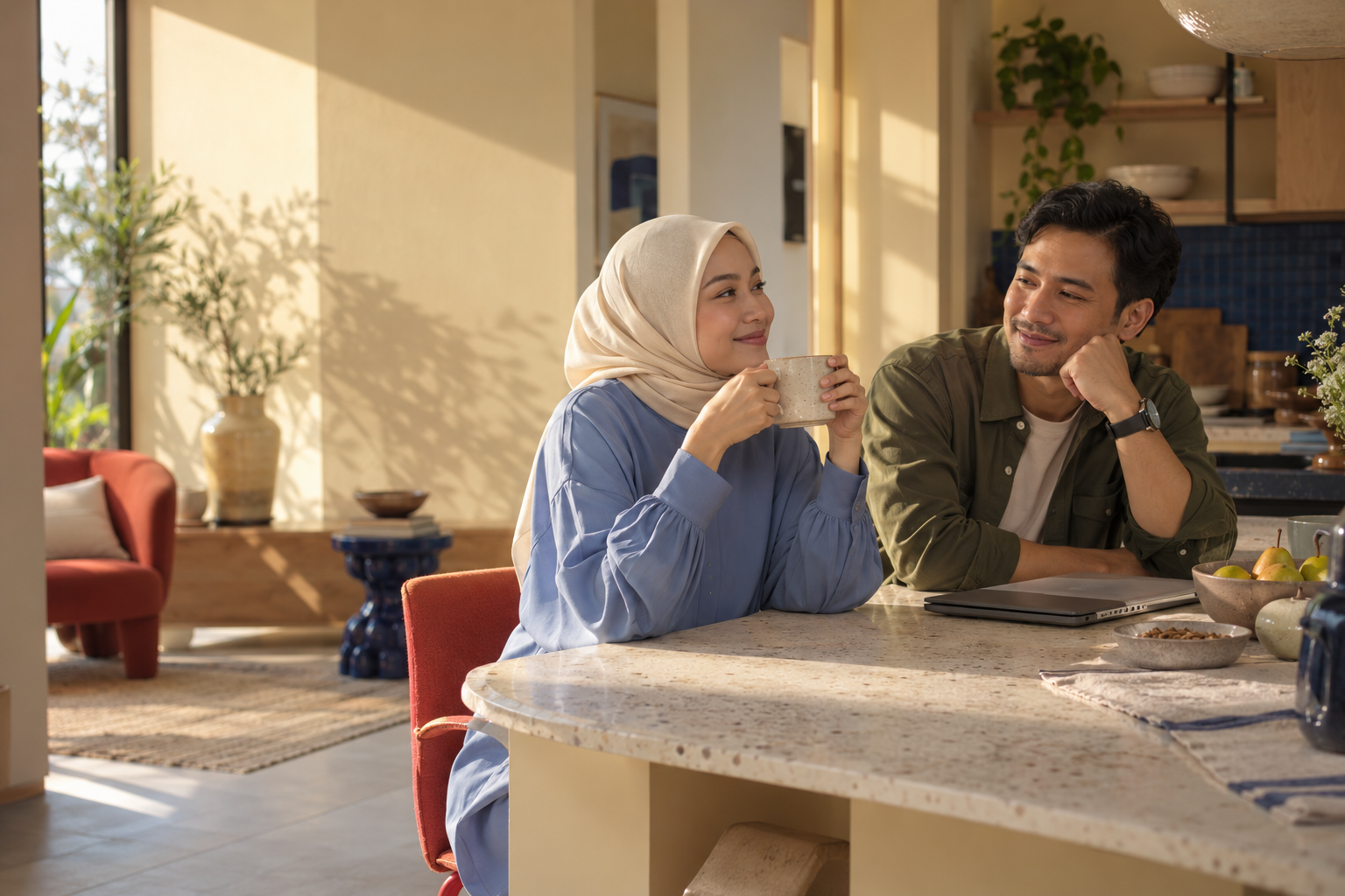 Visual konsep perempuan berhijab dan laki-laki menikmati waktu bersama di rumah